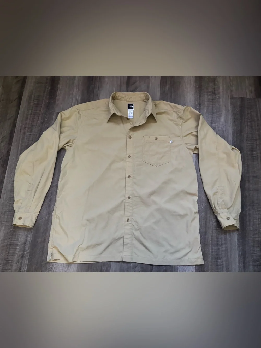 The North Face Men's XL Reg Beige Woven Solid Long Sleeve Shirt 100% Nylon